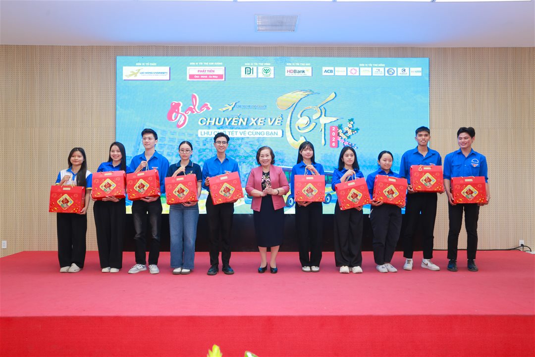 7 năm một hành trình mang Tết về gần hơn với sinh viên LHU