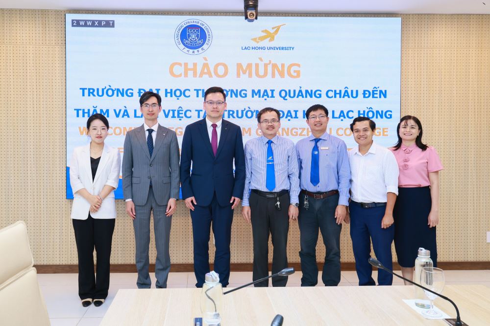 LHU tiếp đoàn Đại học Thương mại Quảng Châu, Trung Quốc