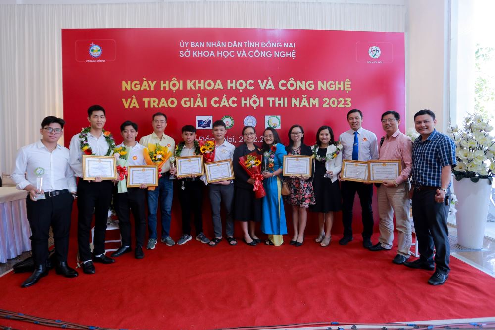 LHU nổi bật trước hàng loạt giải thưởng Khoa học Công nghệ 2023