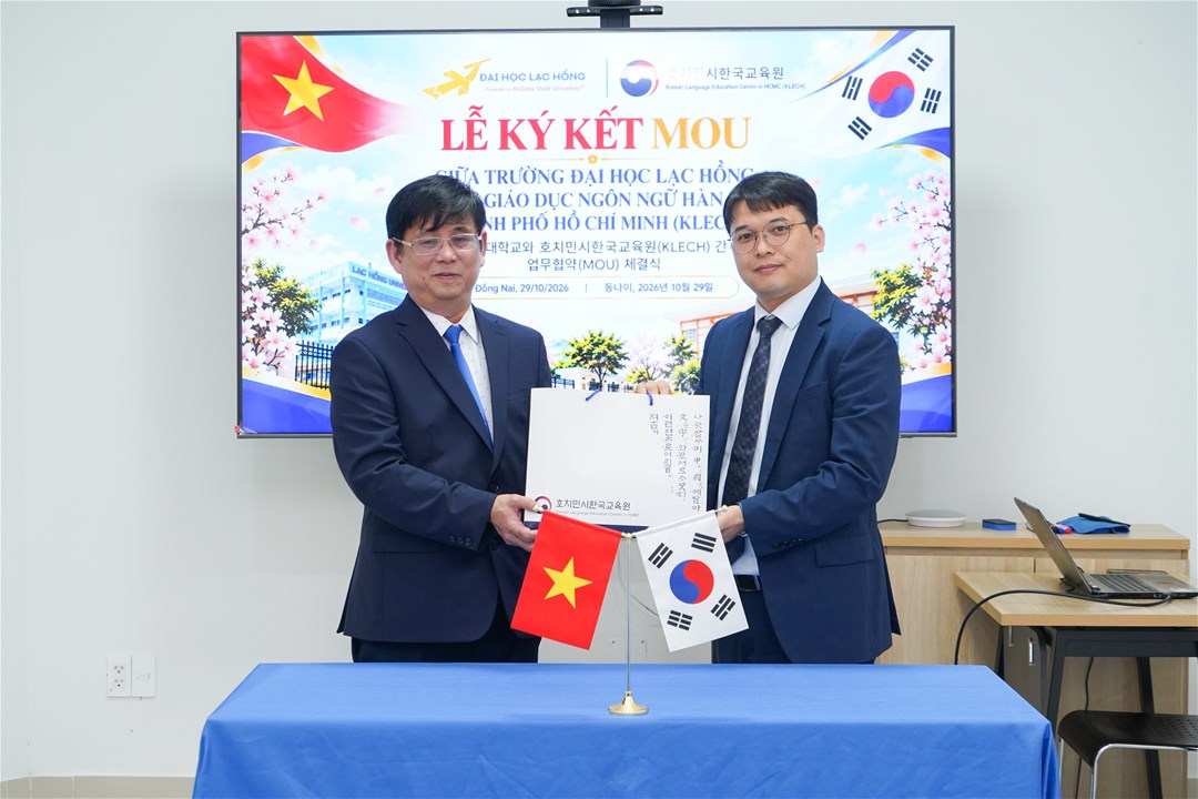 Exchange of souvenir gifts